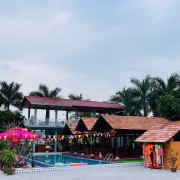 HOMESTAY BẢY ĐỒNG ĐẤT ĐỎ